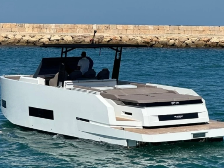 DEANTONIO YACHTS D42 mieten Dénia
