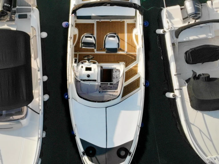 Motorboot mieten in Šimuni zum besten Preis