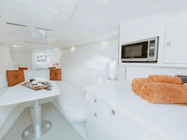 Ein Fjord Fjord 40 Open mieten in Vieux Port de Cannes