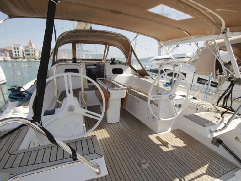 Boot mieten Antibes günstig Oceanis 45