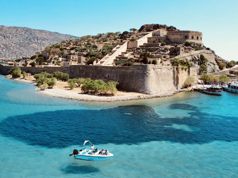Motorboot mit oder ohne Skipper Poseidon mieten in Agios Nikolaos