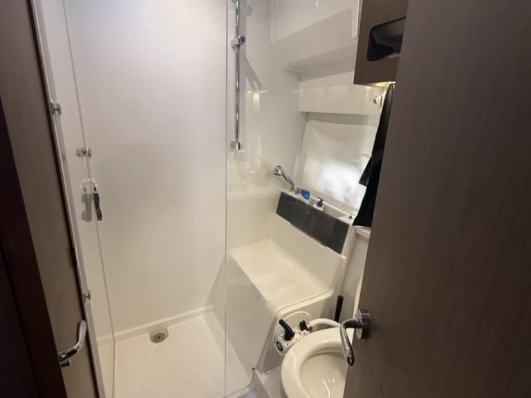 Motorboot mieten in Saint-Mandrier-sur-Mer - Bénéteau Antares 11.20 Fly