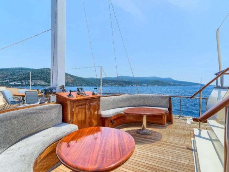 Ein Custom Made D120 mieten in Bodrum