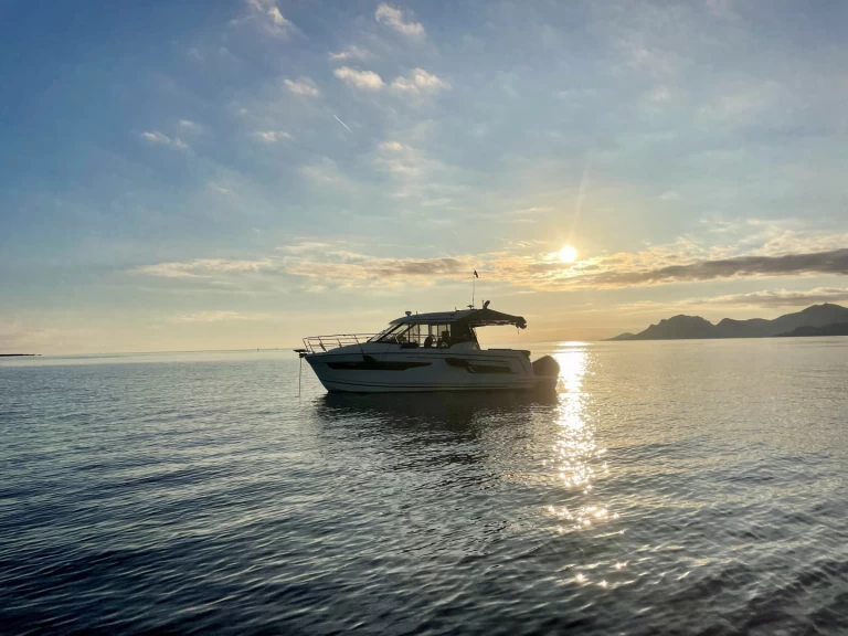 Motorboot mieten in Mandelieu-la-Napoule zum besten Preis