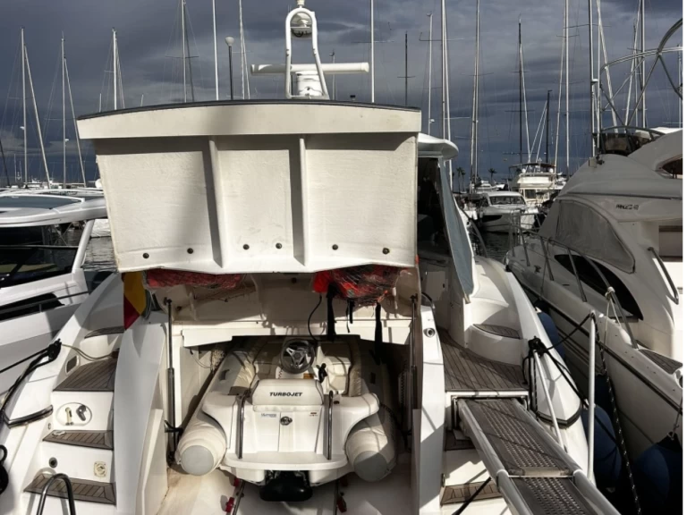 Vermietung Motorboot Sunseeker mit Führerschein