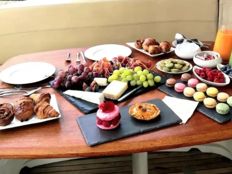 YachtCharter in Paris - Bénéteau Monte Carlo 37 auf SamBoat