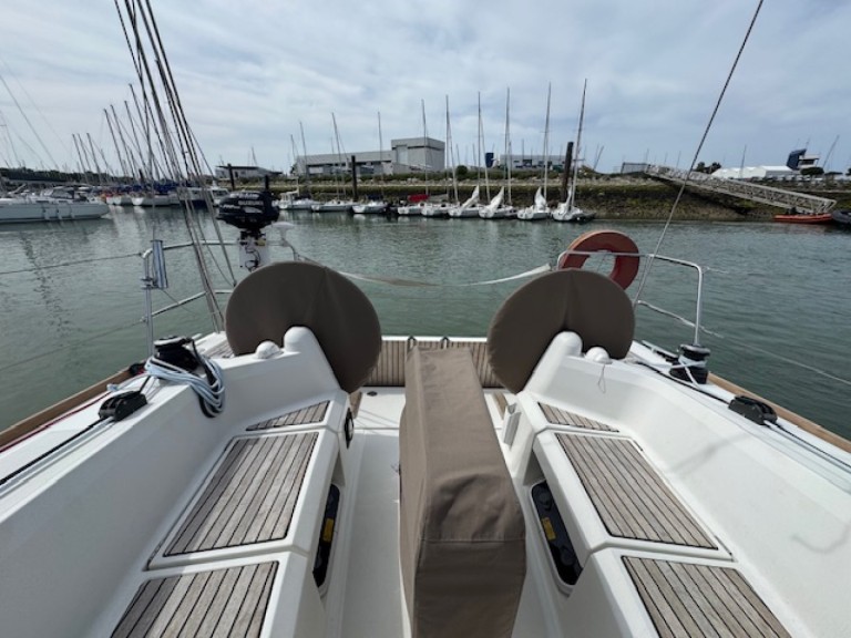 Bootsverleih SUN ODYSSEY 349 QR 2016 SUN ODYSSEY 349 QR 2016 La Rochelle Samboat