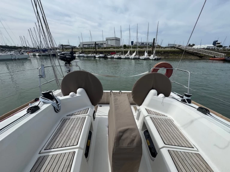 Bootsverleih SUN ODYSSEY 349 QR 2016 SUN ODYSSEY 349 QR 2016 La Rochelle Samboat