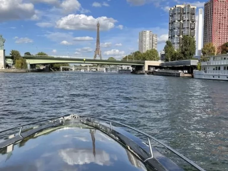Motorboot mit oder ohne Skipper Tullio Abatte mieten in Paris