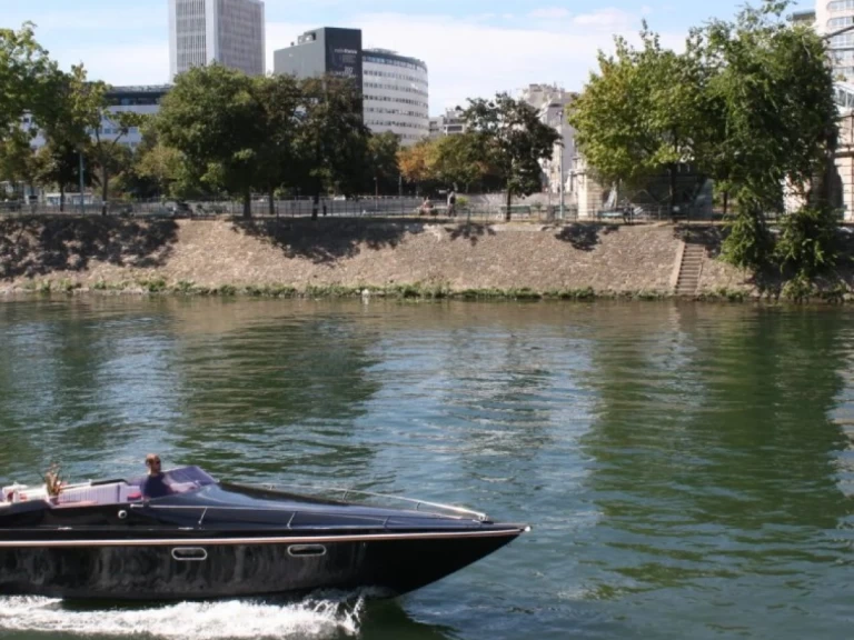 Motorboot mieten in Paris zum besten Preis
