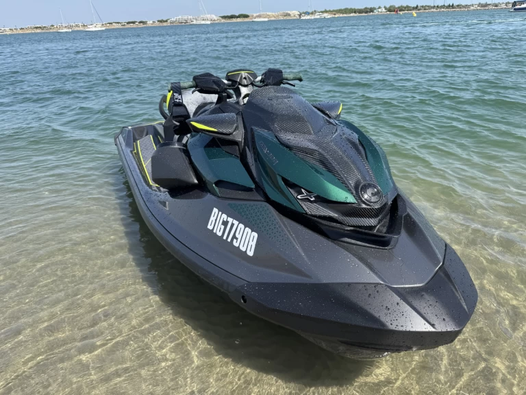 Vermietung Jetski Sea-Doo mit Führerschein