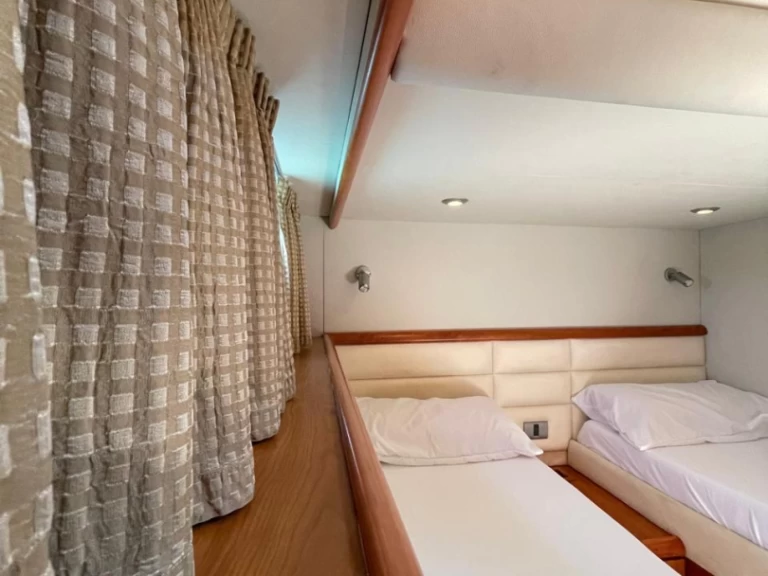 Yacht mieten in Vlora - Sunseeker Manhattan 56