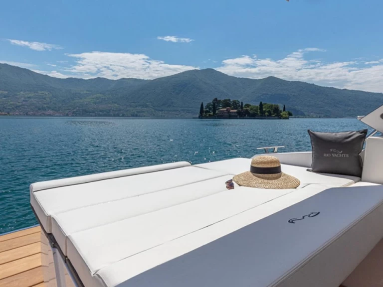 Ein Rio Yachts Parana 38 mieten in Capri