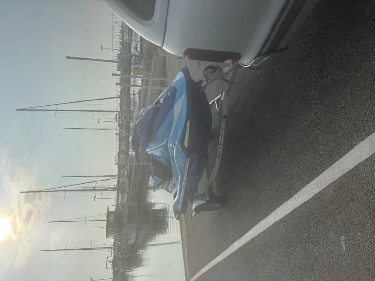 Ein Yamaha VX DeLuxe mieten in Saint-Cyprien