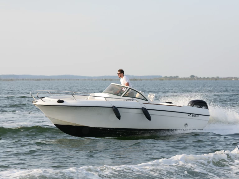 Vermietung Motorboot Bénéteau mit Führerschein