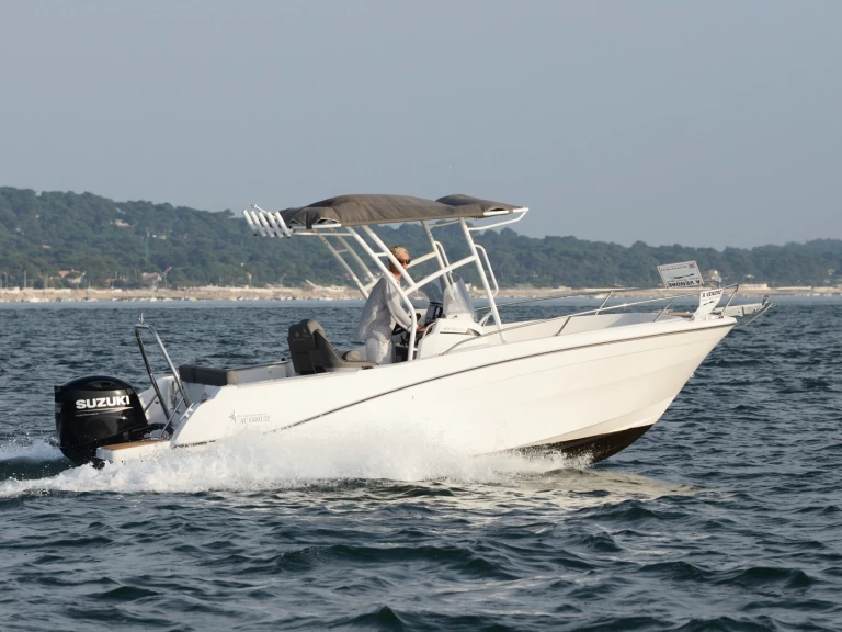 YachtCharter in Arcachon - Jeanneau Cap Camarat 6.5 CC Serie 3 auf SamBoat