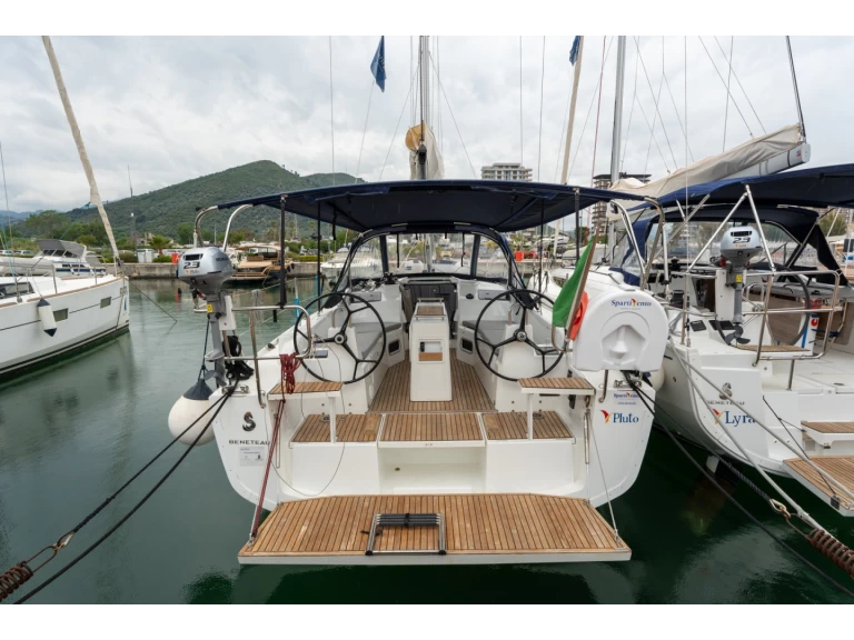 Ein Bénéteau Oceanis 34.1 mieten in Salerno