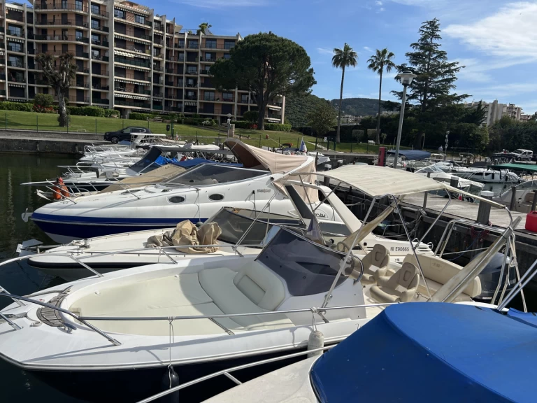 Boot mieten Mandelieu-la-Napoule günstig Key Largo 24