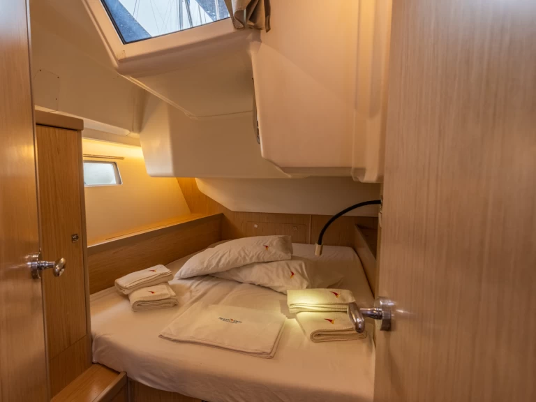 Ein Bénéteau Oceanis 45 mieten in Salerno