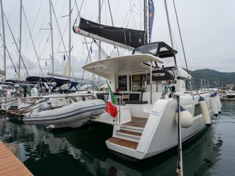 YachtCharter in Salerno - Lagoon Lagoon 40 auf SamBoat