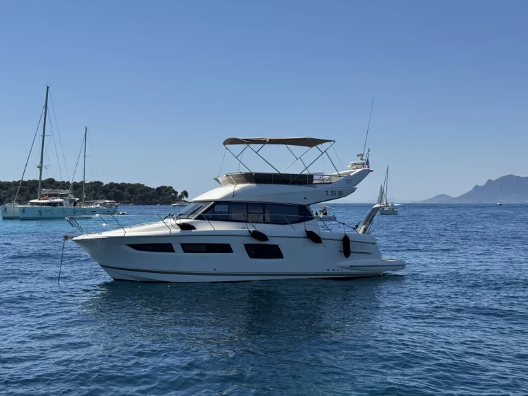 YachtCharter in Antibes - Jeanneau Prestige 350 Fly auf SamBoat