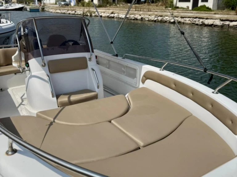 Ein Ranieri Pathfinder mieten in Carnon-Plage