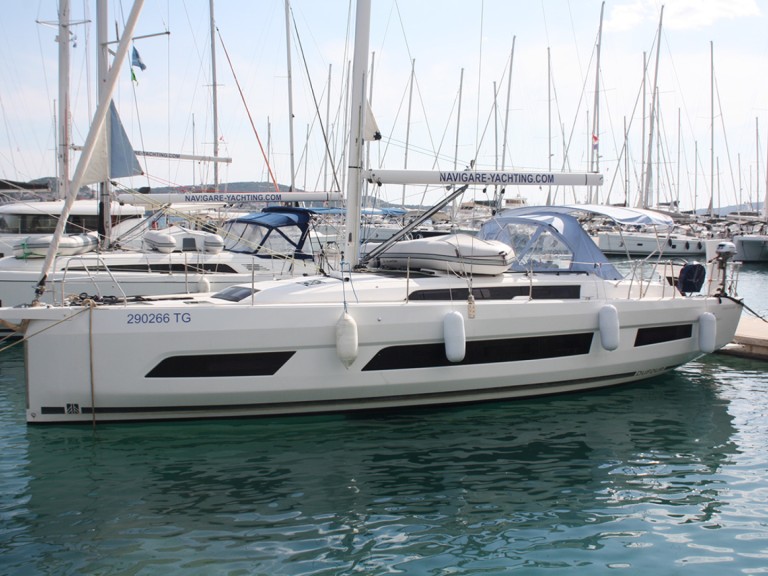 Segelboot mieten in Seget Donji zum besten Preis