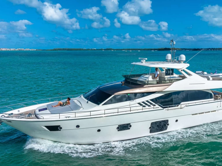 YachtCharter in Miami - Ferretti HOYA SAXA auf SamBoat