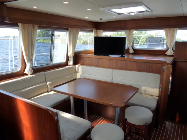 Vermietung Motorboot  mit Führerschein