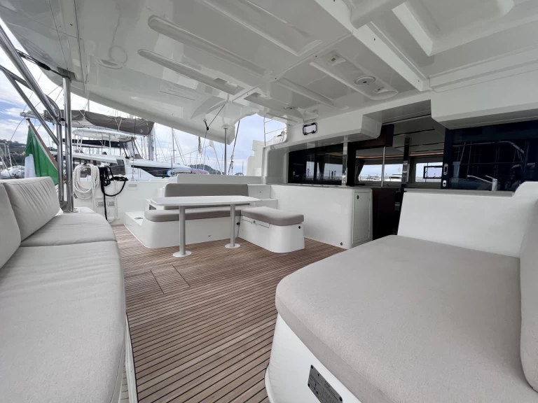 YachtCharter in Capo d'Orlando - Lagoon Lagoon 46 auf SamBoat