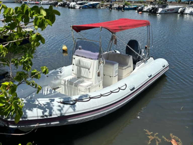 Schlauchboot mieten in Saint-François zum besten Preis