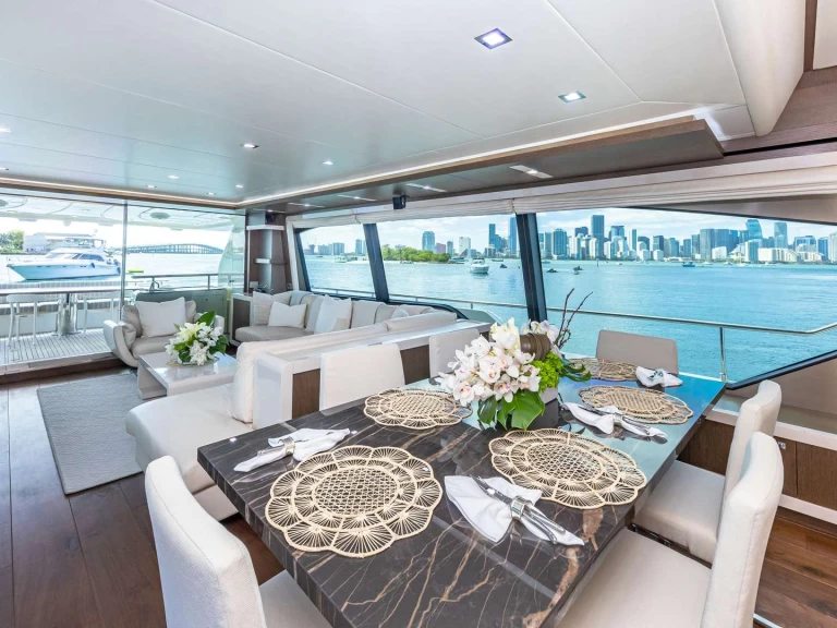 Yacht mieten in Miami - Ferretti HOYA SAXA