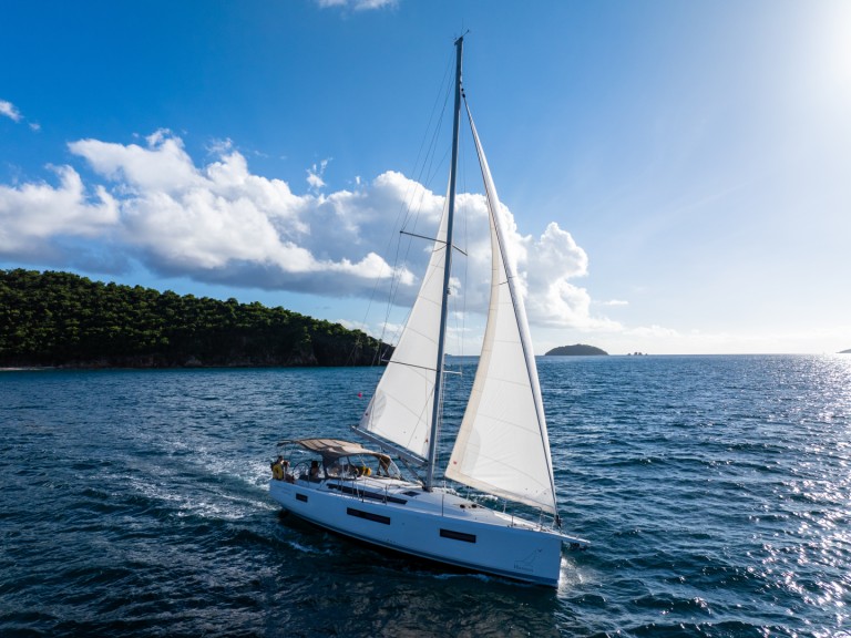 Ein Jeanneau Sun Odyssey 440 mieten in Road Town