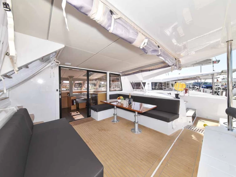 Katamaran mieten in Biograd na Moru zum besten Preis