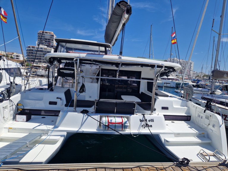 Katamaran mit oder ohne Skipper Lagoon mieten in Le Marin