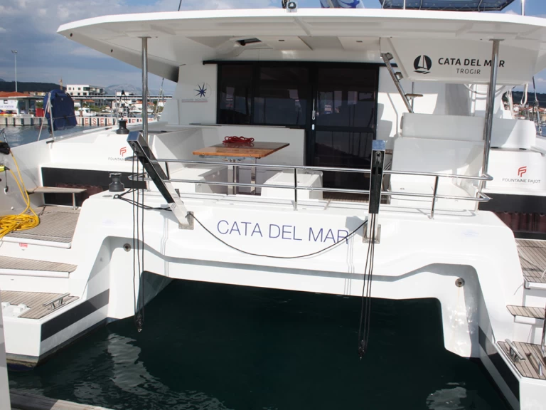 Katamaran mieten in Seget Donji zum besten Preis