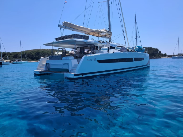 Bootsverleih Fountaine Pajot Aura 51 Seget Donji Samboat