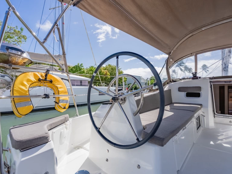 Boot mieten Road Town günstig Sun Odyssey 380