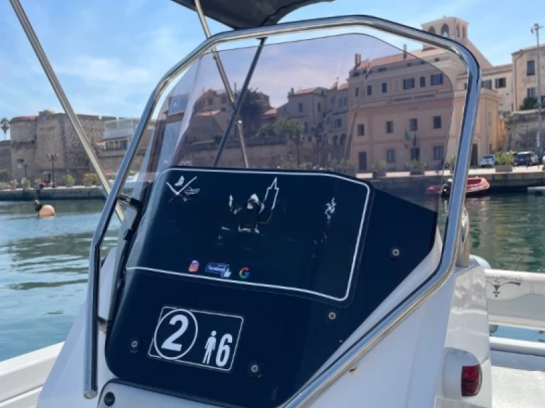 Ein Trimarchi Nica 530 mieten in Alghero