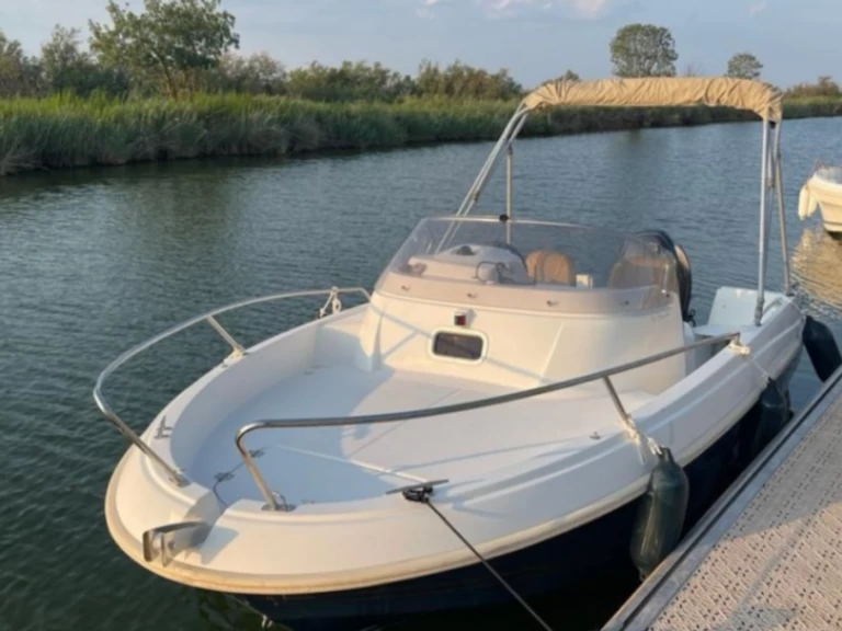 YachtCharter in Palavas-les-Flots - Jeanneau Cap Camarat 5.5 CC Serie 2 auf SamBoat