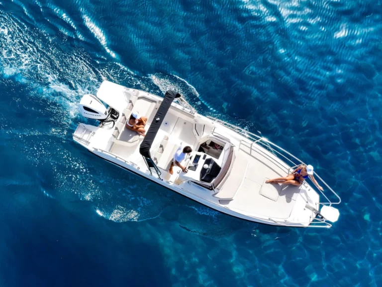 Vermietung Motorboot Trimarchi mit Führerschein