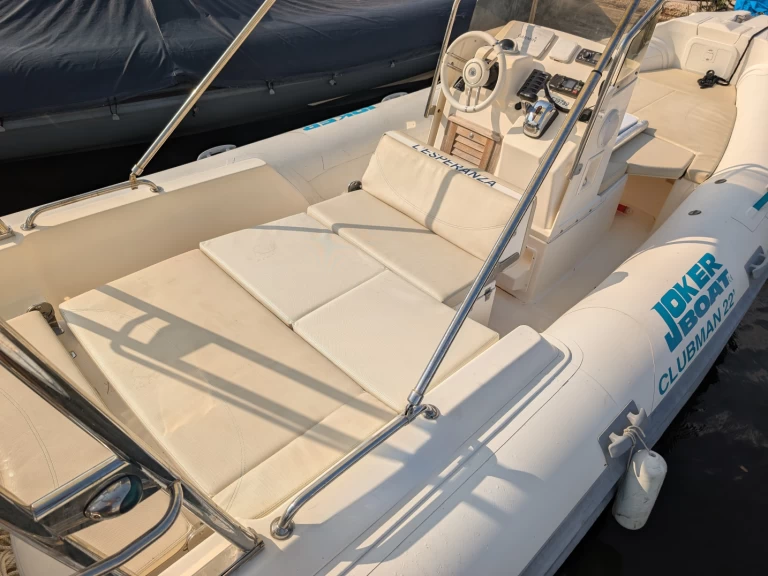 Ein Joker Boat Clubman 22 mieten in Hyères