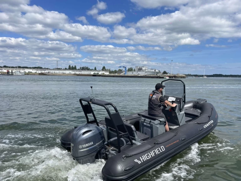 Vermietung Schlauchboot Highfield mit Führerschein