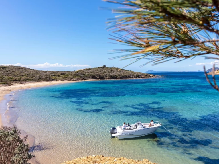 Vermietung Motorboot Jeanneau mit Führerschein