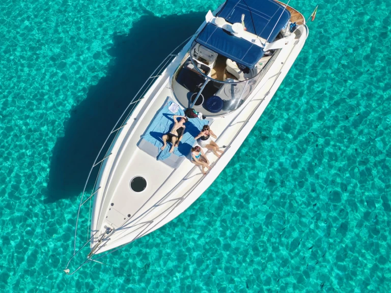 YachtCharter in Cannigione di Arzachena - Sunseeker Camargue 44 auf SamBoat
