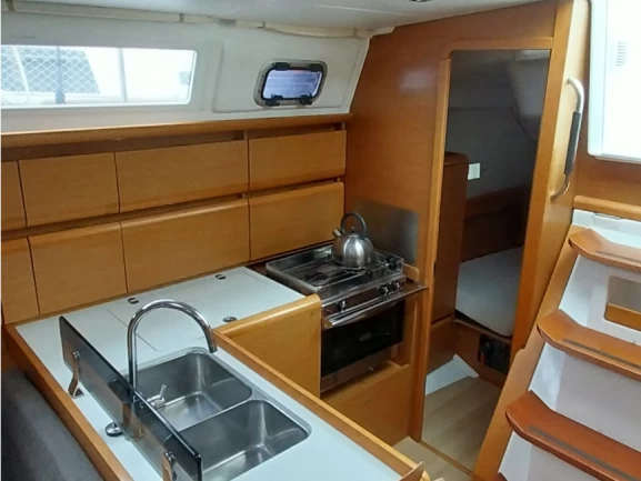 Ein Jeanneau Sun Odyssey 379 mieten in La Trinité-sur-Mer