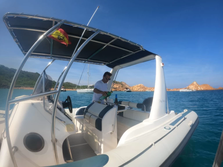 Motorboot mieten in Fornells - Astec day cruiser 800