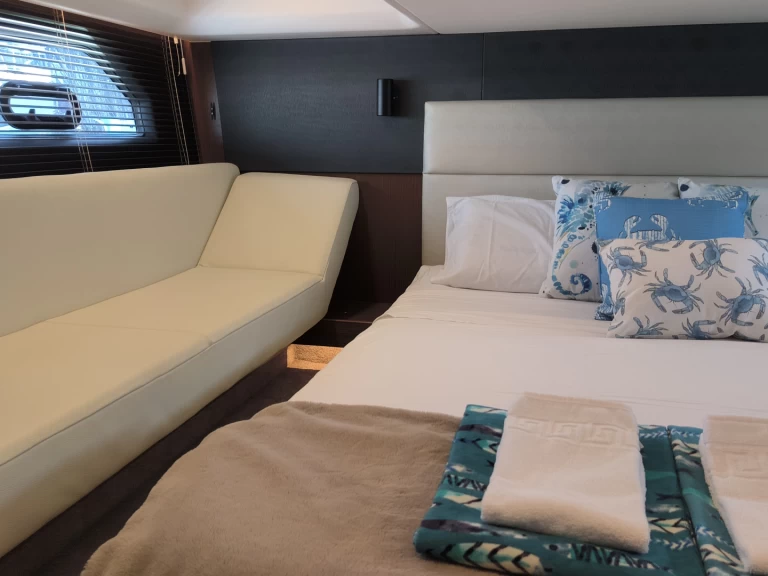 Motorboot mieten in Cádiz - Bavaria R40 Coupe