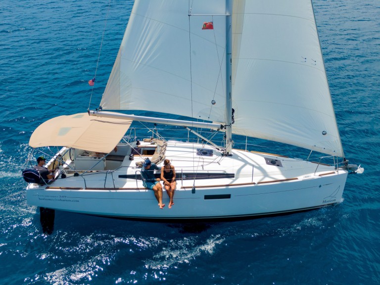 Ein Jeanneau Sun Odyssey 349 mieten in Road Town