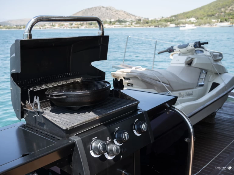 Katamaran mieten in Néa Péramos zum besten Preis